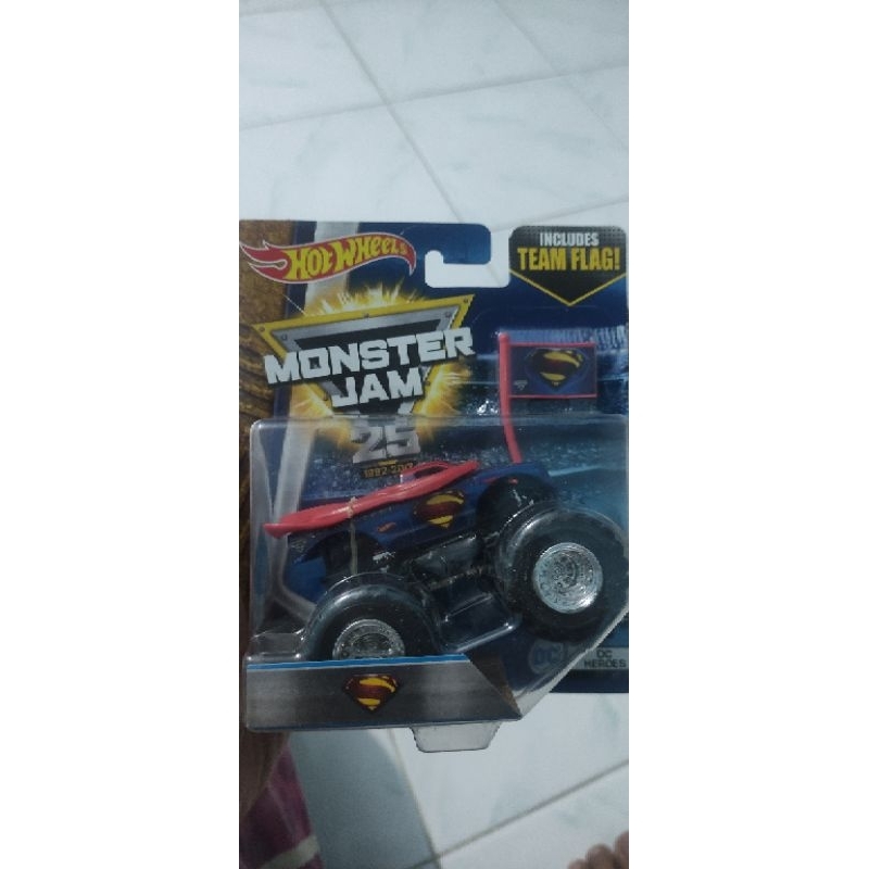 Hot Wheels Monster Jam Superman