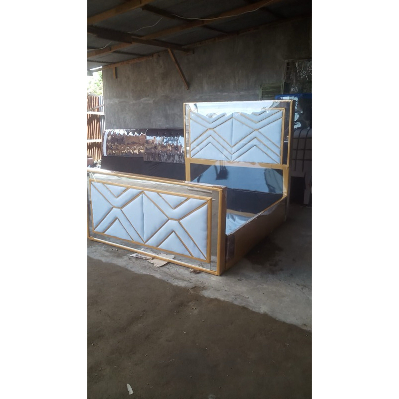 Divan Sandaran Baldu List Kaca