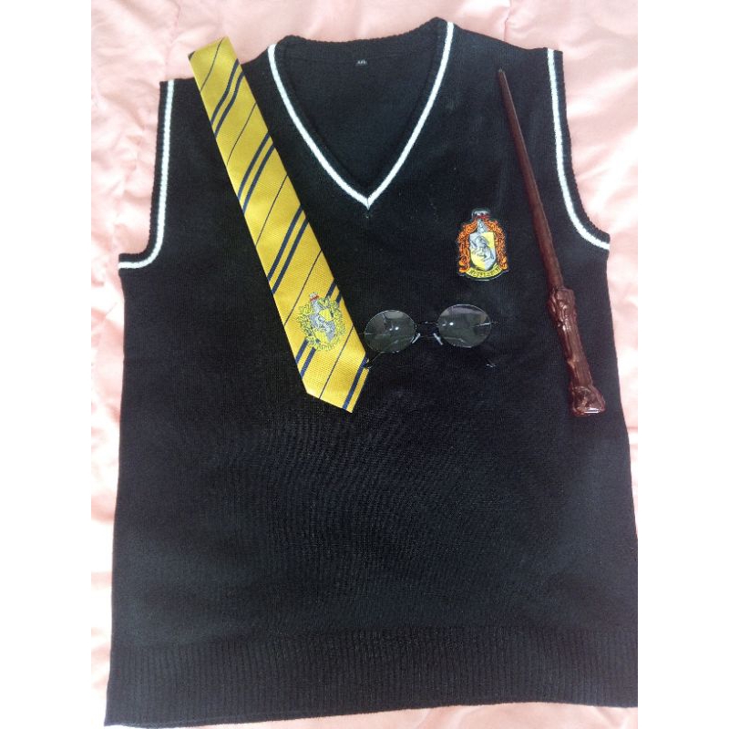 One set kostum harry potter include vest dasi tongkat kacamata