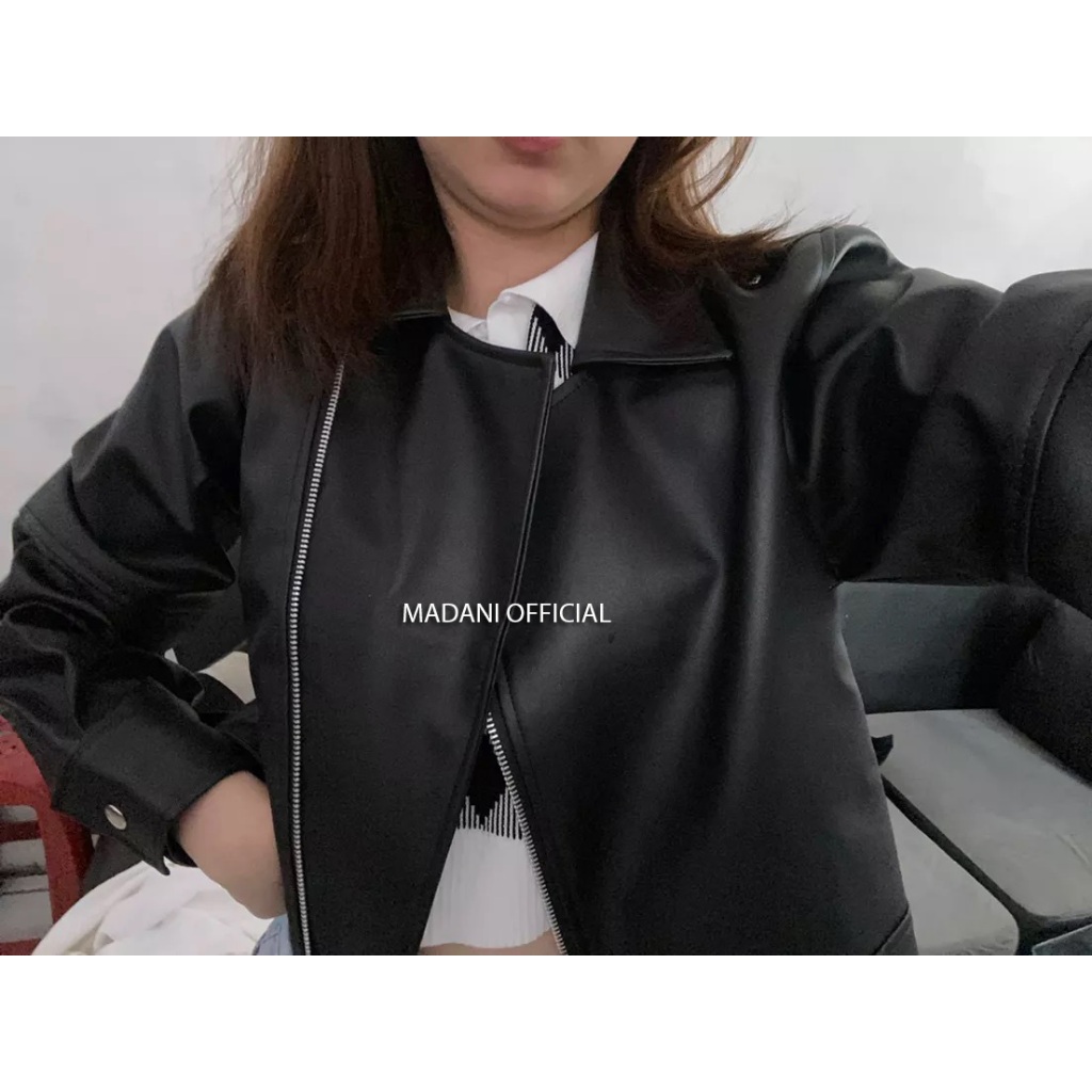 MDN x SALWA - Jaket Wanita Women Crop Top Single Breasted Punk Bahan Semi Kulit Sintetis Viena Pende