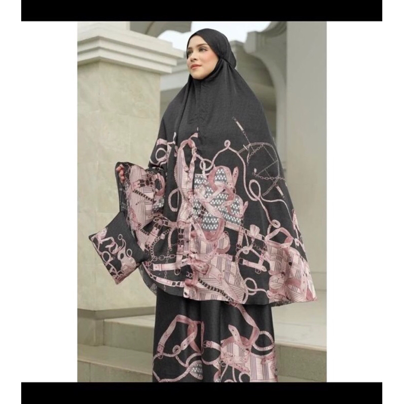 Chain 2 la bella prayer robe (nera)