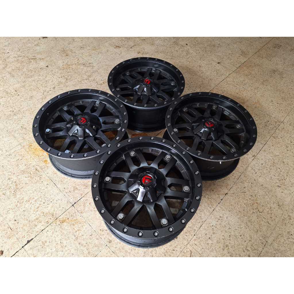 Velg Mobil Bekas Ring 20 Lubang 6 FUEL R20X9 H6X1239,7 ET20