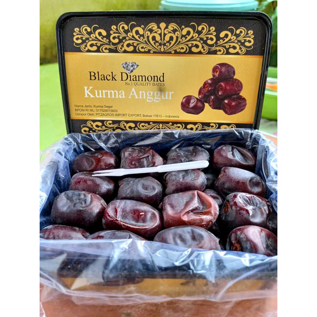 

Kurma Anggur Persia Black Diamond Kemasan Premium Berat 550gr