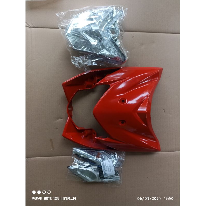 Tameng body depan plus lampu Blade lama merah