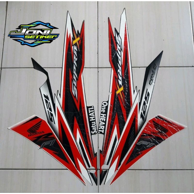 sticker striping motor supra x 125 fi 2014 hitam-putih