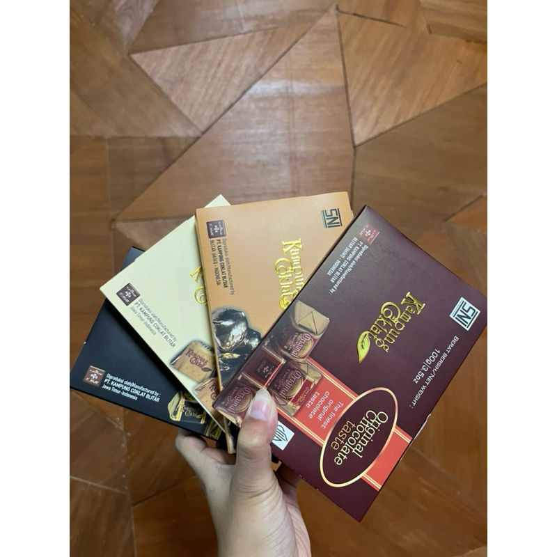 

Box Coklat 100gr Kampung Coklat