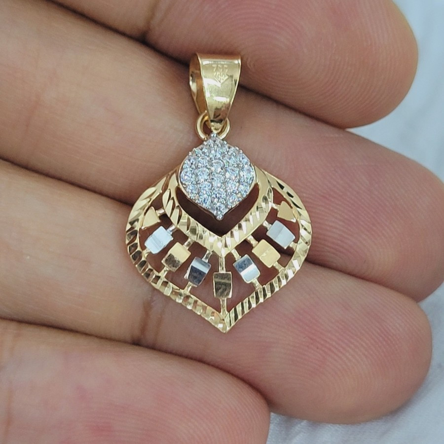 liontin love ad mata variasi emas 70% 700 70 %