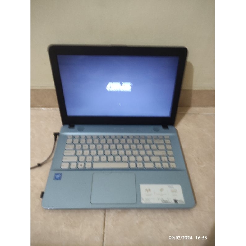 laptop asus x 441 m