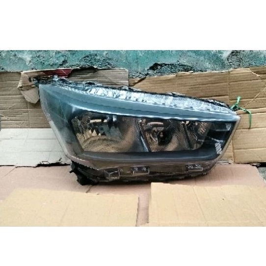 headlamp Daihatsu Rocky lampu depan Rocky bohlam/halogen