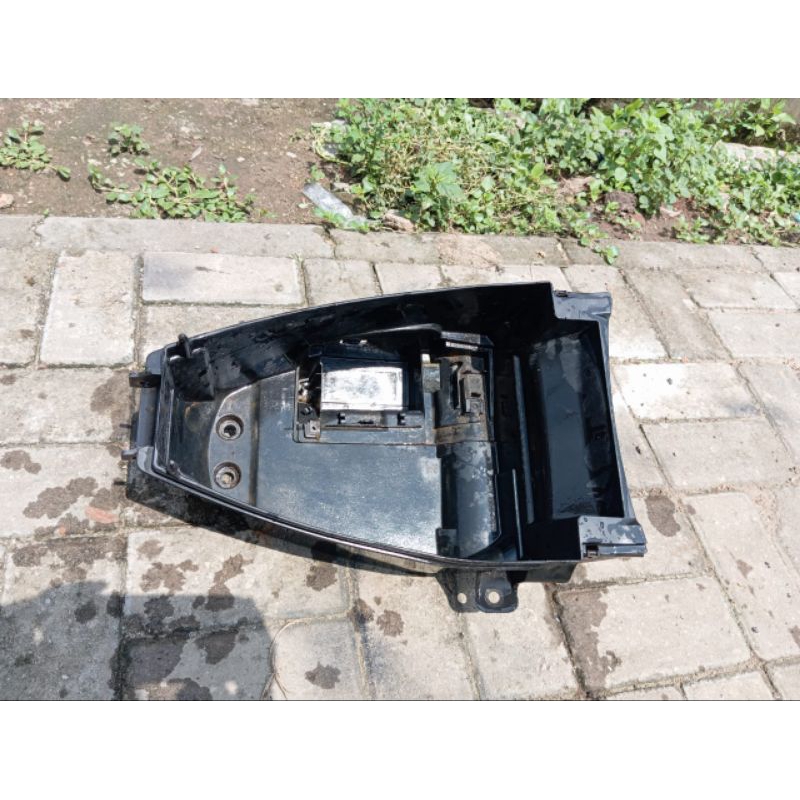 BLOK BAGASI/BOK HELM YAMAHA MIO M3 ORIGINAL CABUTAN