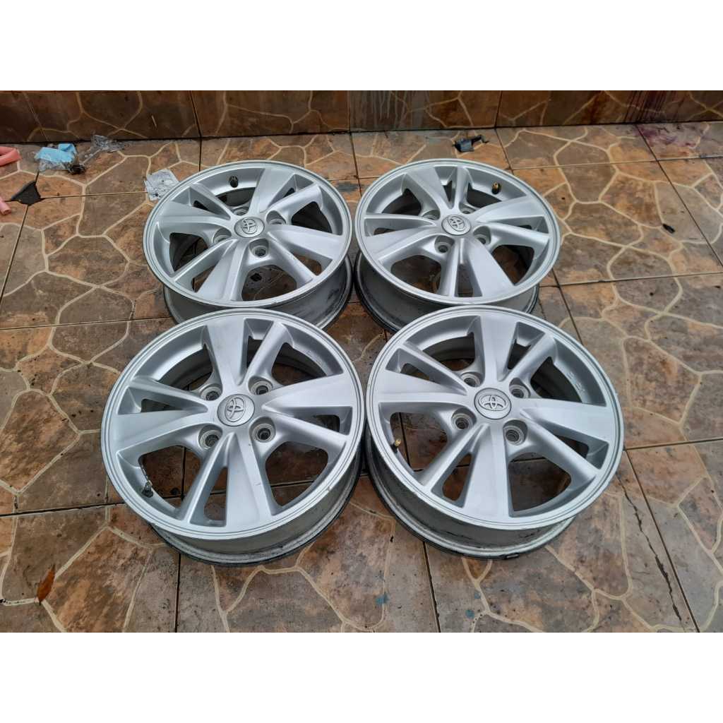 VELG MOBIL BEKAS STD AVANZA VELOZ R15X5 4X114 ET45