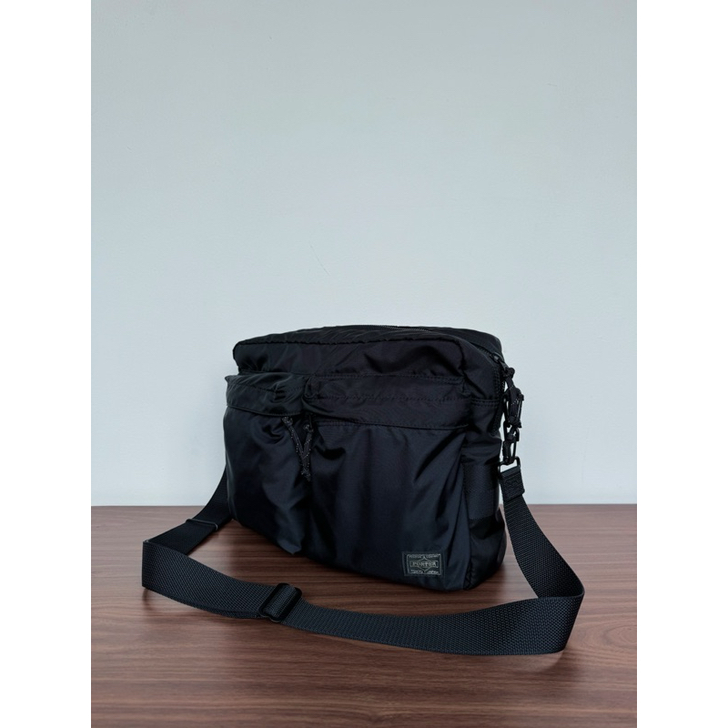 porter force shoulder bag medium black