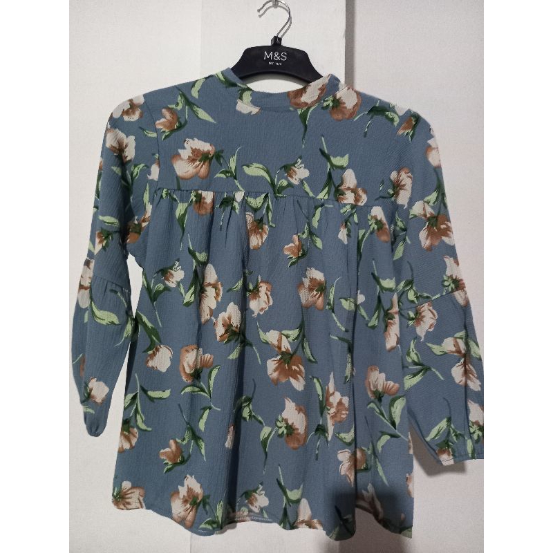 Preloved baju bunga bunga