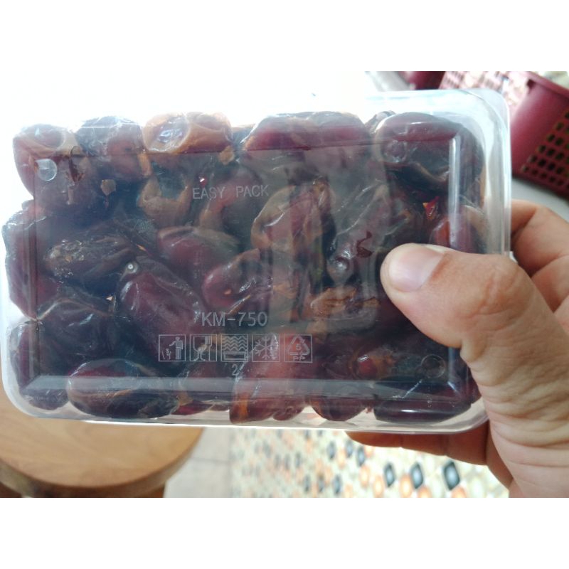 

Kurma khalas saad 500 gram