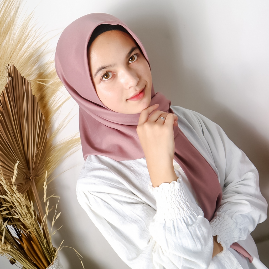 bydeandra - Oskara Premium Lavender- Kerudung Hijab Paris Segi Empat Voal