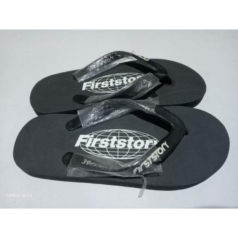SANDAL/SANDAL JEPIT/SANDAL DISTRO/SANDAL SPOONS DISTRO ORIGINAL/SANDAL FIRSTSTORY