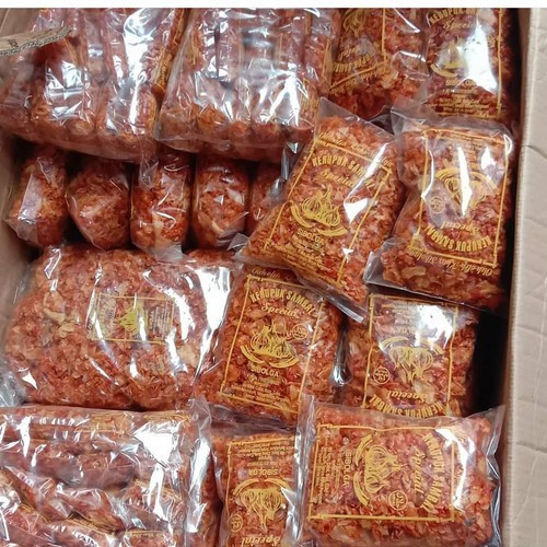 

1 Pack Isi 25 Kerupuk Sambal Sibolga Cap Bawang Per Pak Keripik Singkong Ole-ole Khas Medan