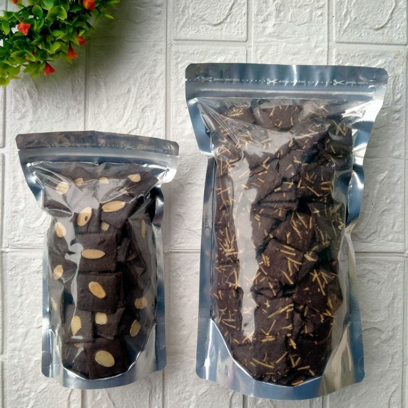 

Brownies Chips / Keripik Brownis Kiloan / Brownis Crispy Kemasan 200g dan 500g