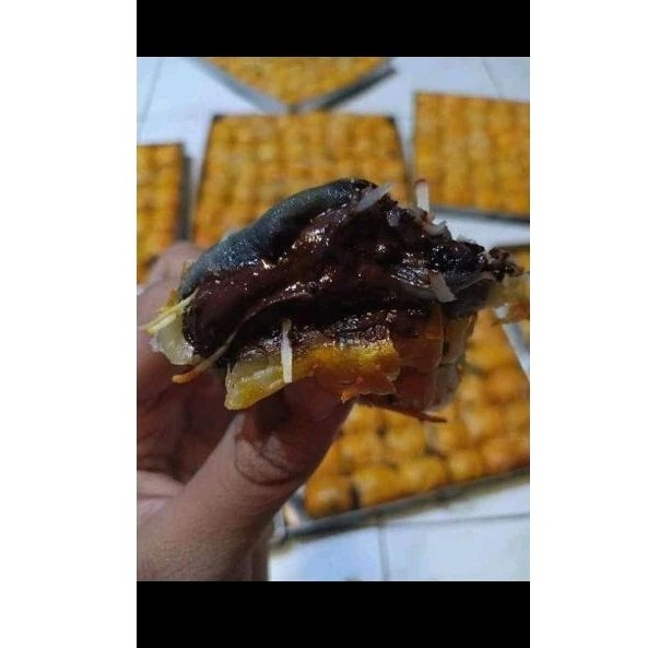 

bolen pisang Lumer isi 24pcs