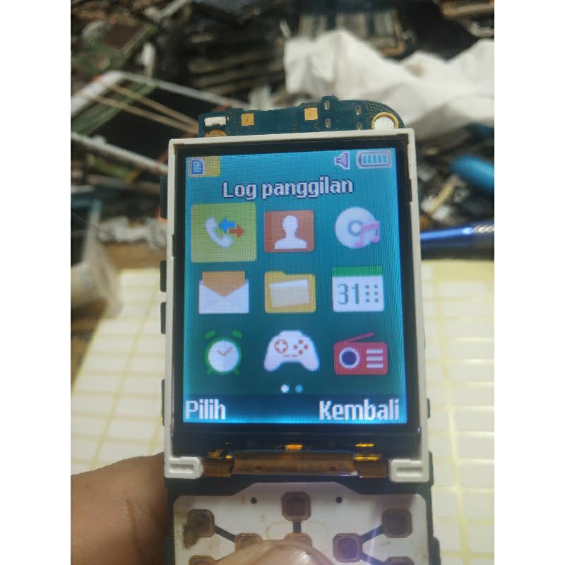 LCD BEKAS SAMSUNG PHYTON B310E ADA FLEK DI PINGGIR MASIH LAYAK PAKAI