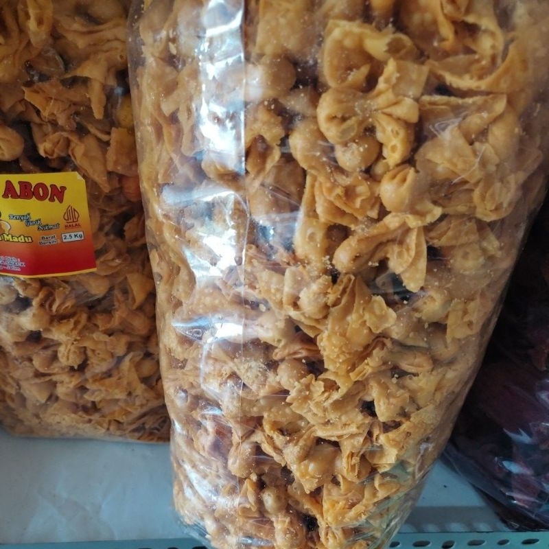 

pangsit cumi abon