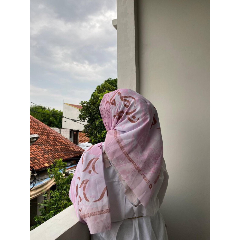 Jilbab Segi Empat Motif Arab 1 Premium