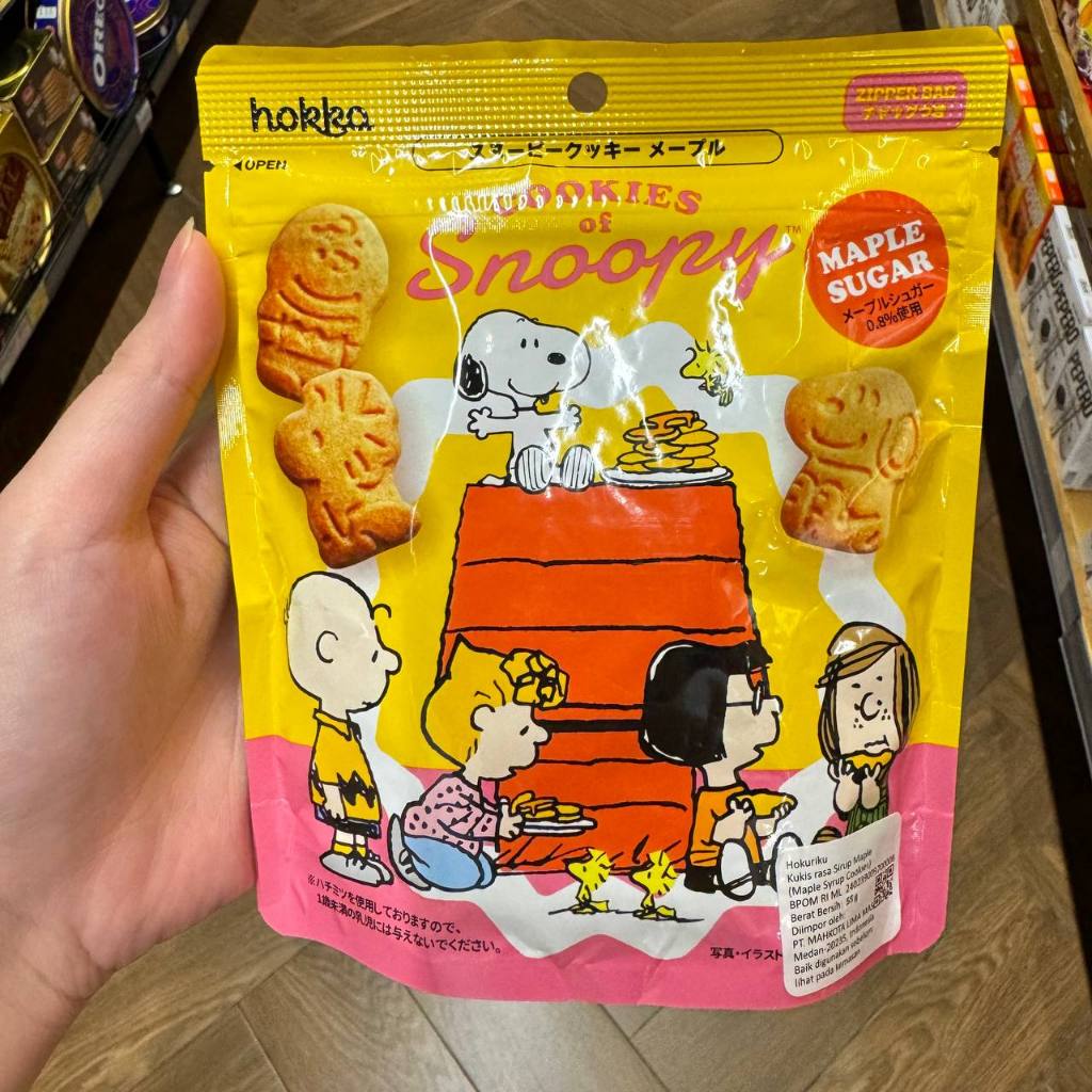 

Hokka Hokuriku Cookies of Snoopy Biskuit Rasa Sirup Maple / Choco Chips