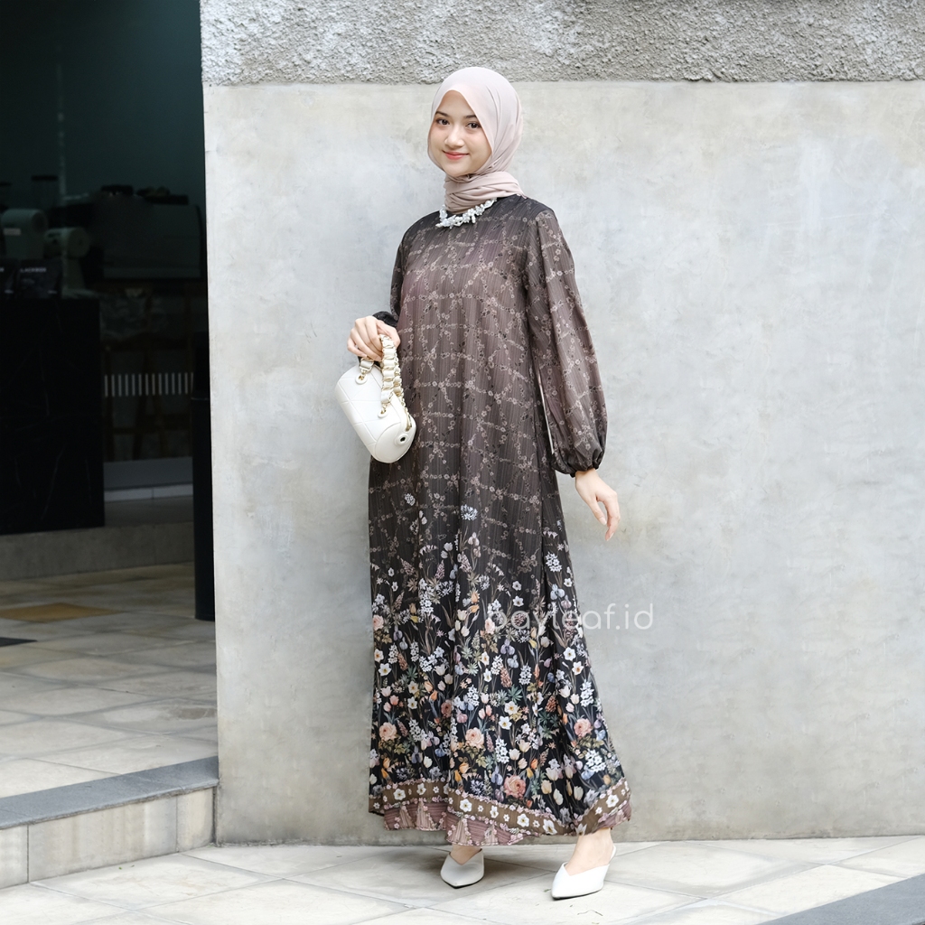 Bayleaf.id Aster Mahalini Maxi Dress Black Gamis Motif Bunga