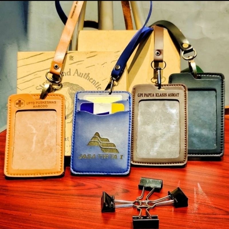 

ID CARD/Name tag lanyard 3 slot singgle (bisa custom grafir)