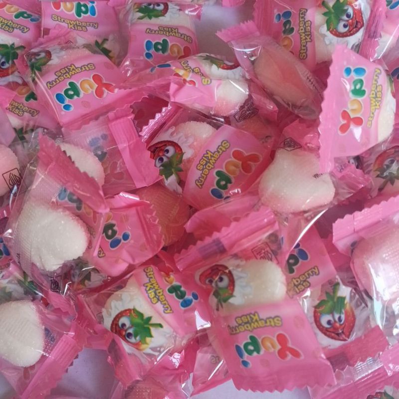 

Yupi kiss strawberry 500g
