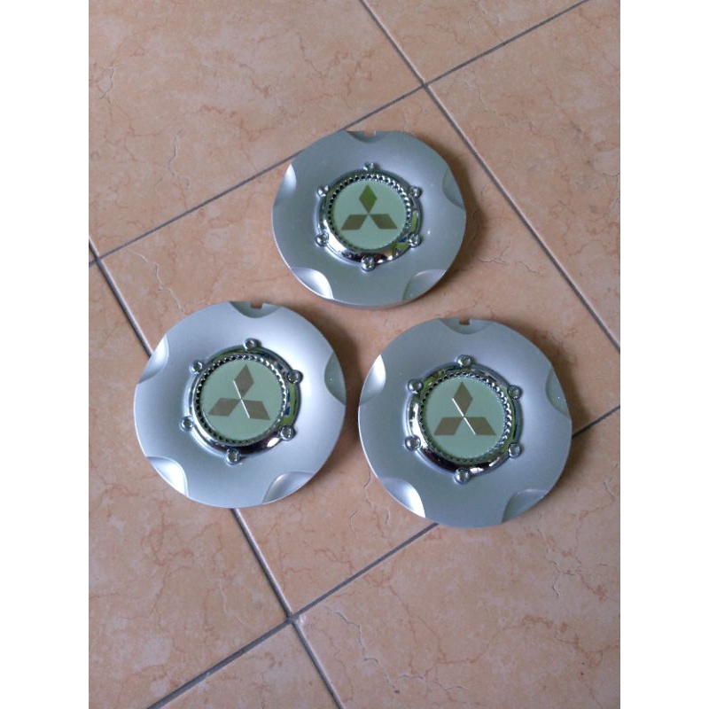 center dop velg Mitsubishi bekas