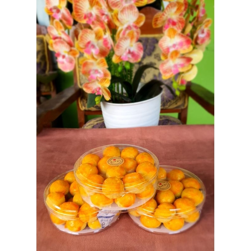 

KUE LEBARAN, NASTAR CLASIK