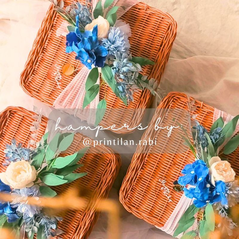 

Hampers Hidden Hantaran with Artificial Flower - Dekor Hias Seserahan Tertutup Box Rotan