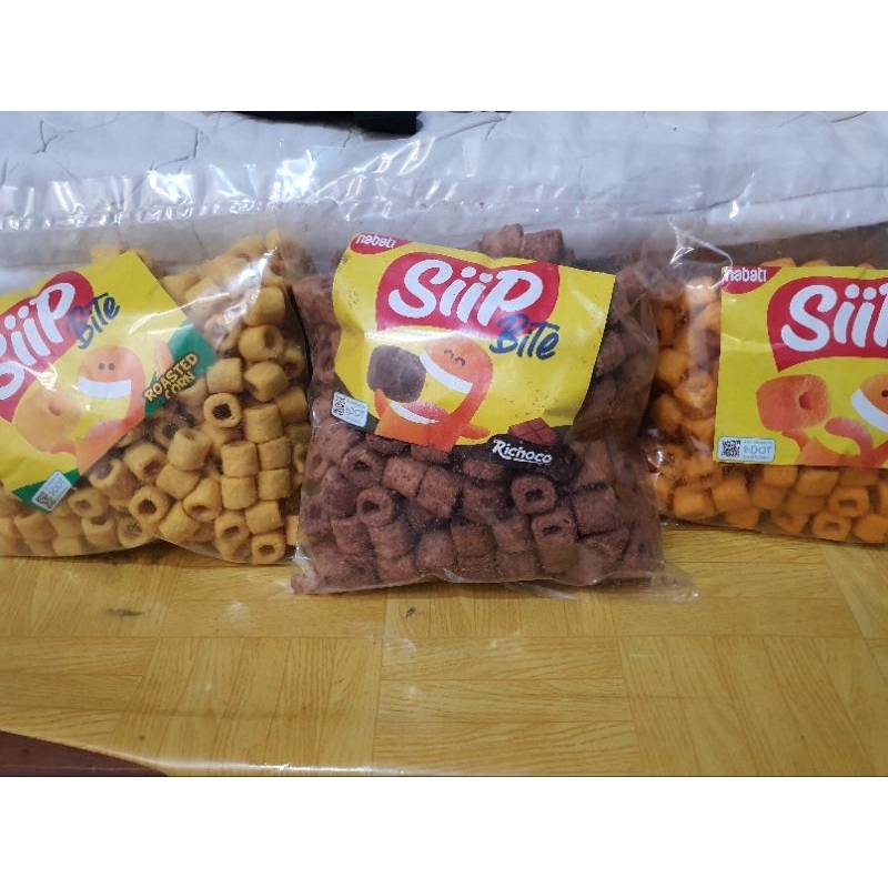 

Snack Richeese Siip Bite kemasan 200gr Original