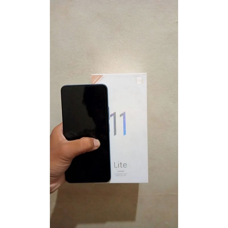 Xiaomi Mi 11 lite Hp second termurah 6/64