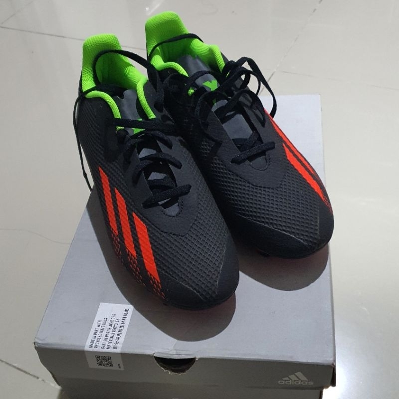 Sepatu Bola Adidas Speedportal