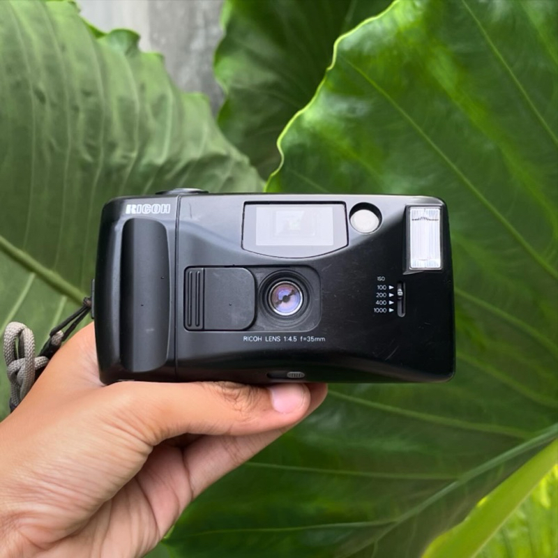 KAMERA ANALOG RICOH YF-20 SUPER
