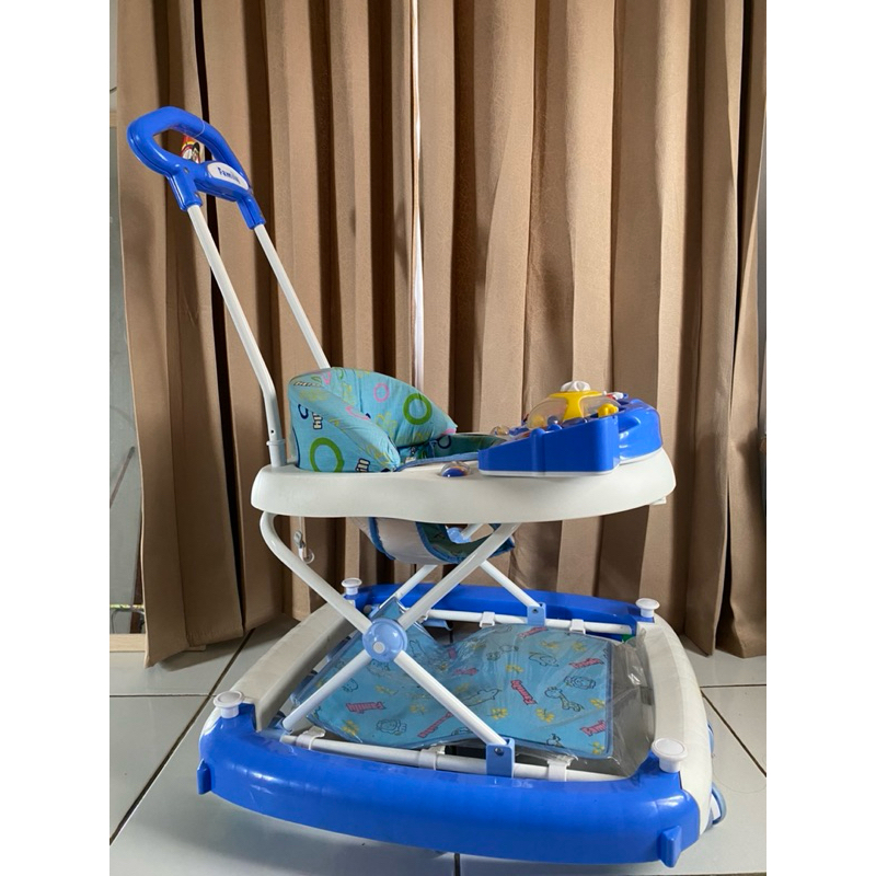 Babywalker / kereta bayi Family FB2115D Bekas