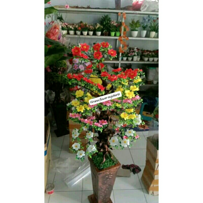 Pohon Bunga Sudut Ruangan Mix Warna Sudah Termasuk Pot Dan Rumput Sintetis