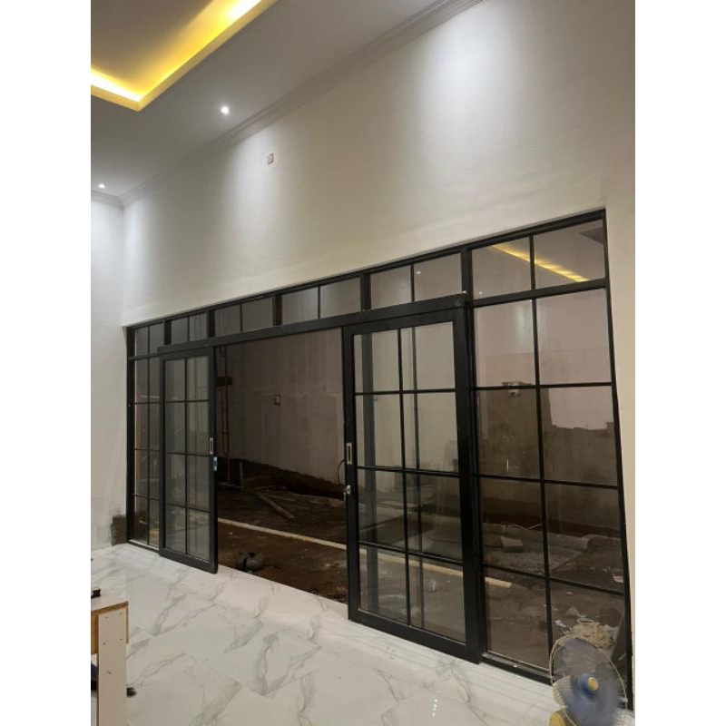 Pintu Kaca Aluminium Variasi Ornamen