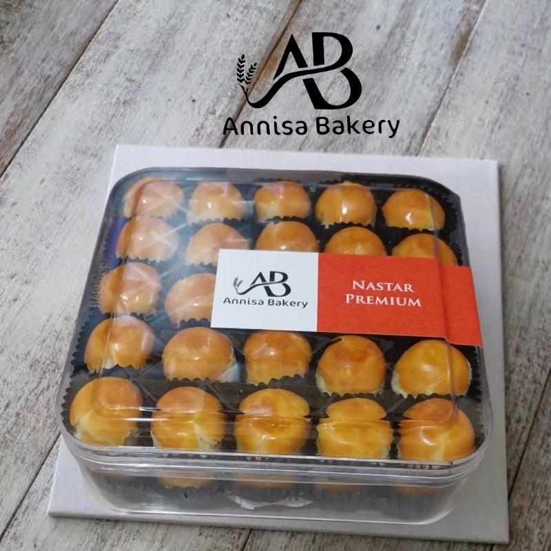 

Annisa Bakery / Nastar wisman / Nastar Premium / Nastar Lumer Enak / Kue Lebaran (500gr)