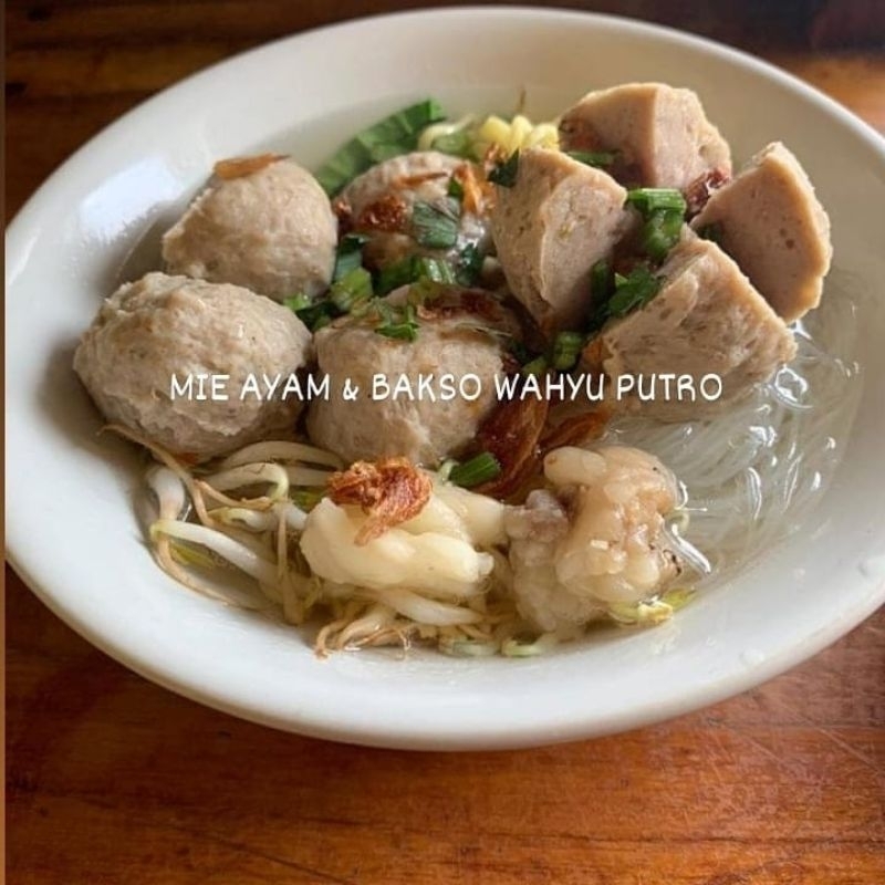 

Bakso Urat Besar + Bakso Halus ( 1 porsi ) perpack