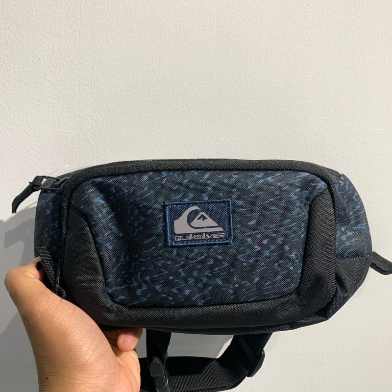 TAS PINGGANG PRIA QUIKSILVER ORIGINAL JUNGLER