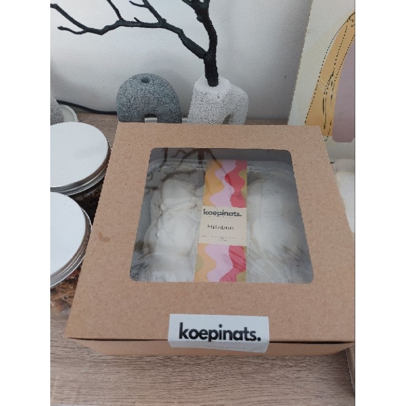 

milk bun hampers isi 9