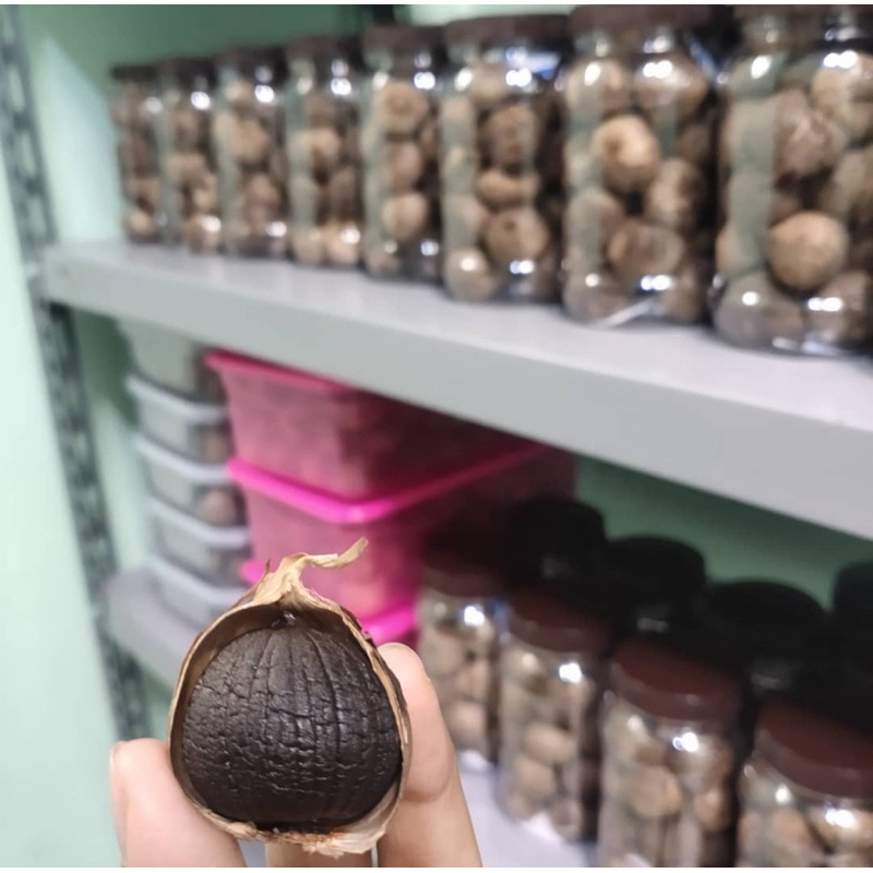 

BLACKGARLIC TUNGGAL 250GRAM BAWANG HITAM TUNGGAL FERMENTASI