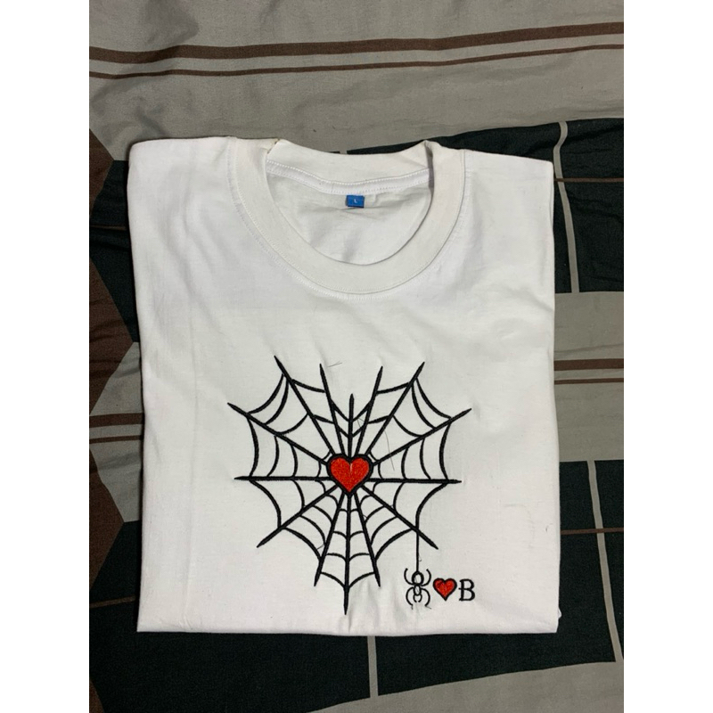 Kaos spider love couple inisial nama