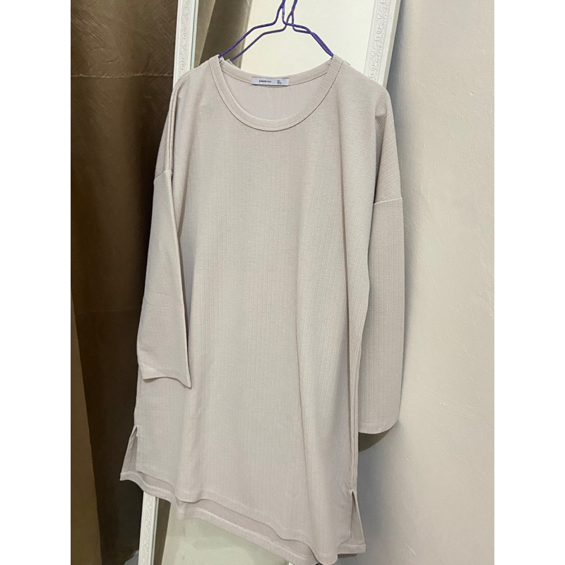 By Lavatera | Preloved Kaos Tunik by Aleeya Brand