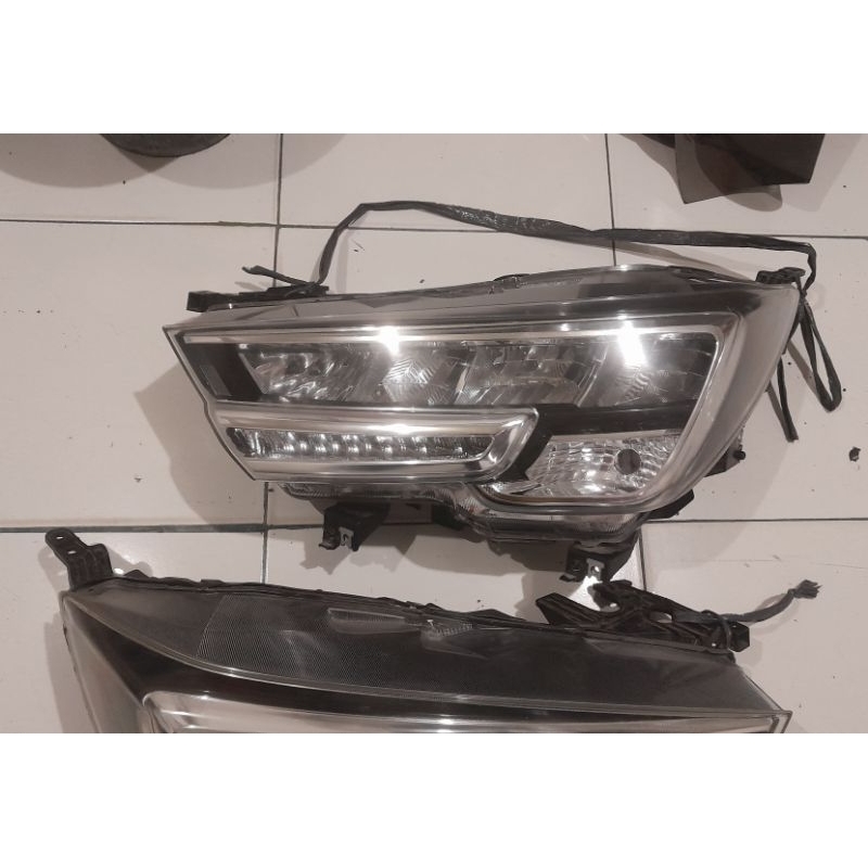headlamp suzuki XL7 original
