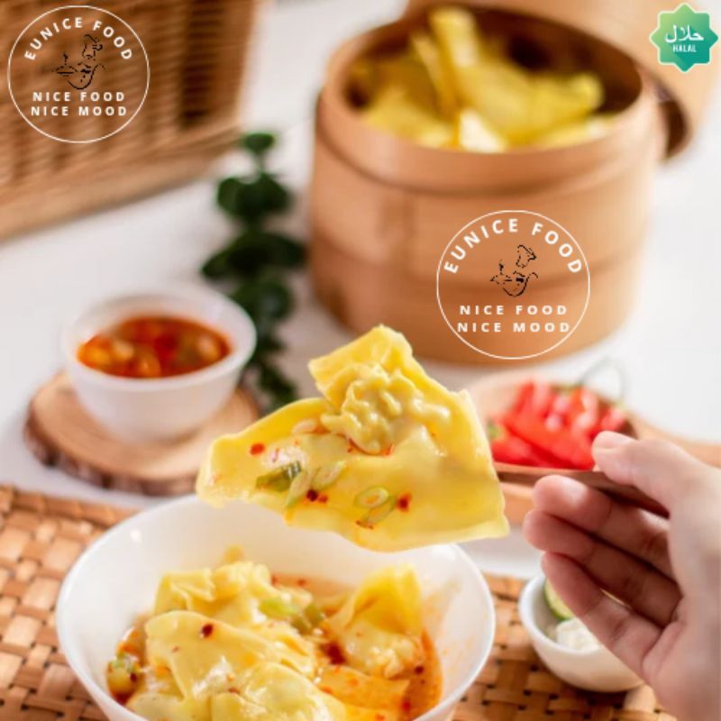 

Pangsit Ayam Instan Chili Oil by Unice Food