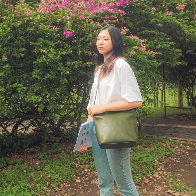 Sling Bag I Tas Selempang Kulit Wanita BUCINI Dwi